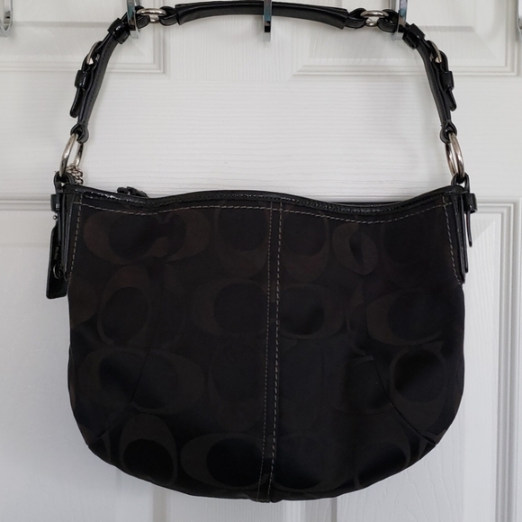 Coach Black Signature Jacquard Shoulder Bag - Picture 2 of 8
